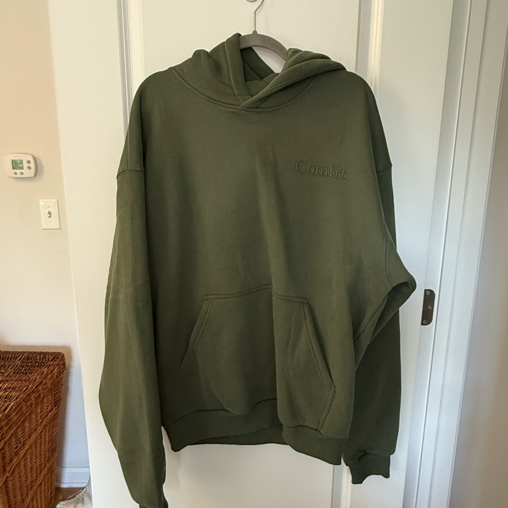 Comfrt Brand minimalist Hoodie
